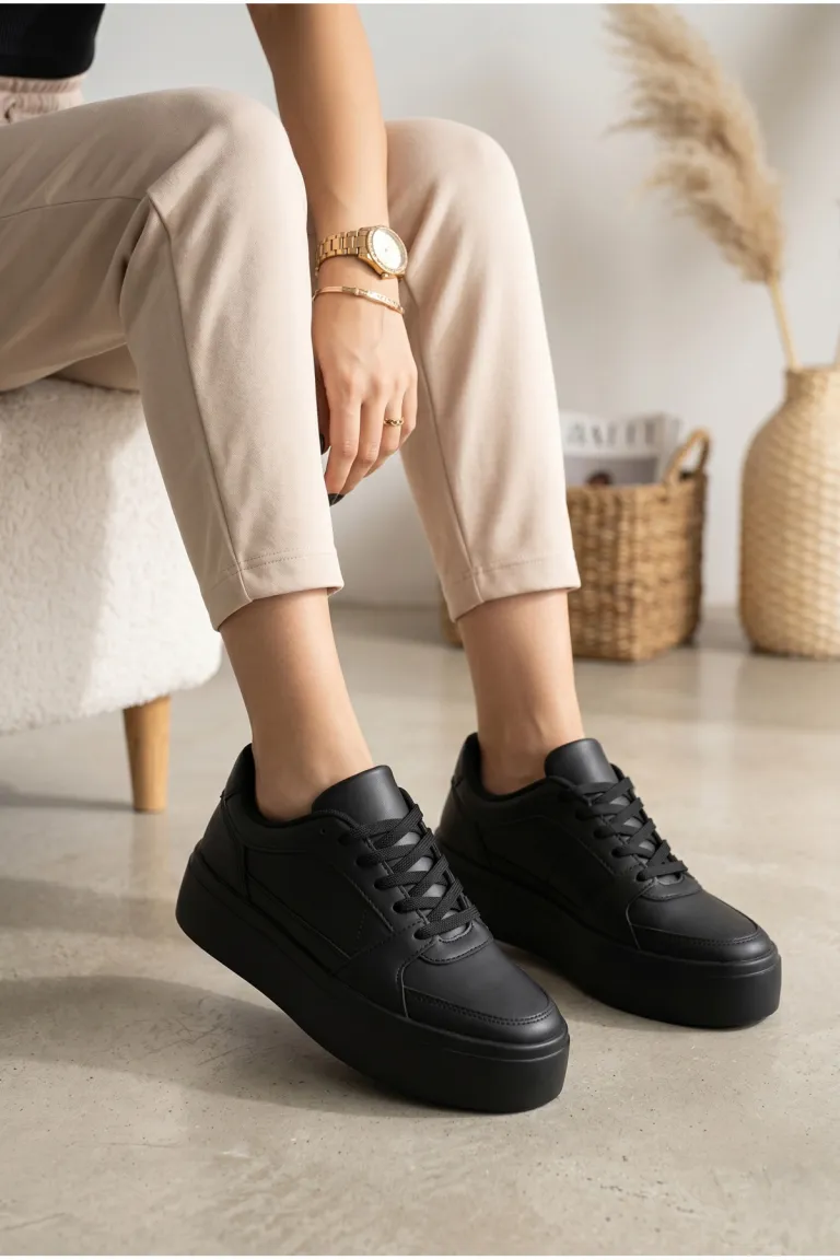 Siyah Yüksek Taban Sneaker